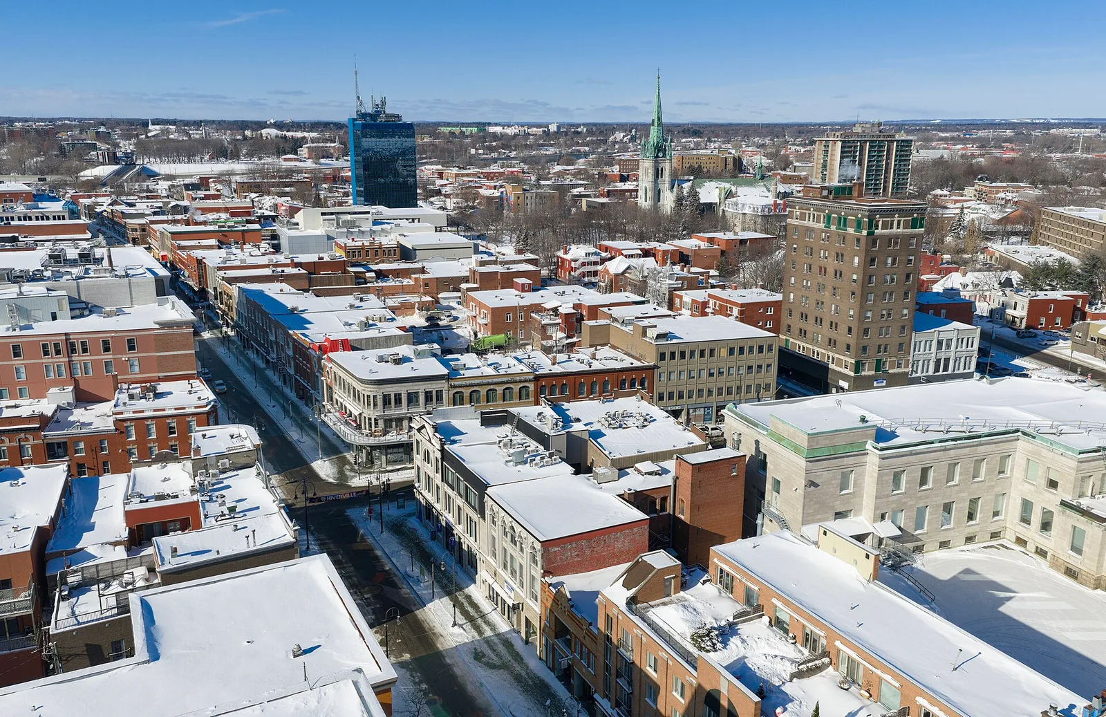 Centre-ville de Trois-Rivières vue aérienne avec clochers