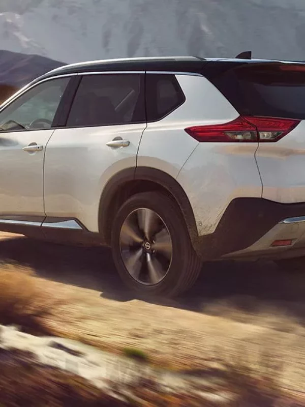 nissan rogue couleur blanche